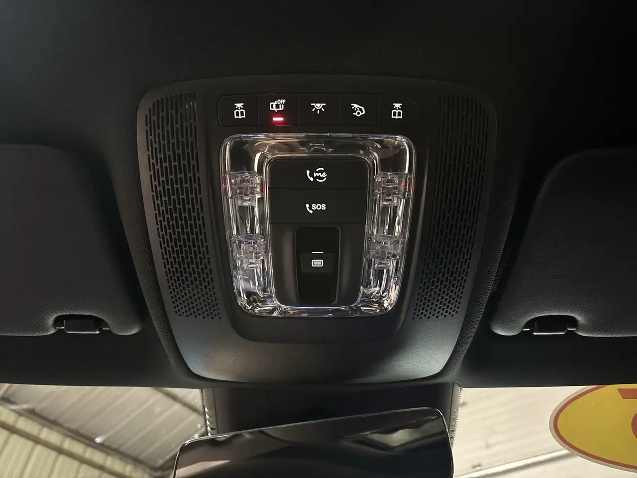 Mercedes-Benz CLA снимка Mercedes-Benz CLA