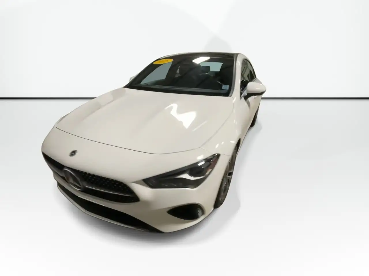 Mercedes-Benz CLA снимка Mercedes-Benz CLA