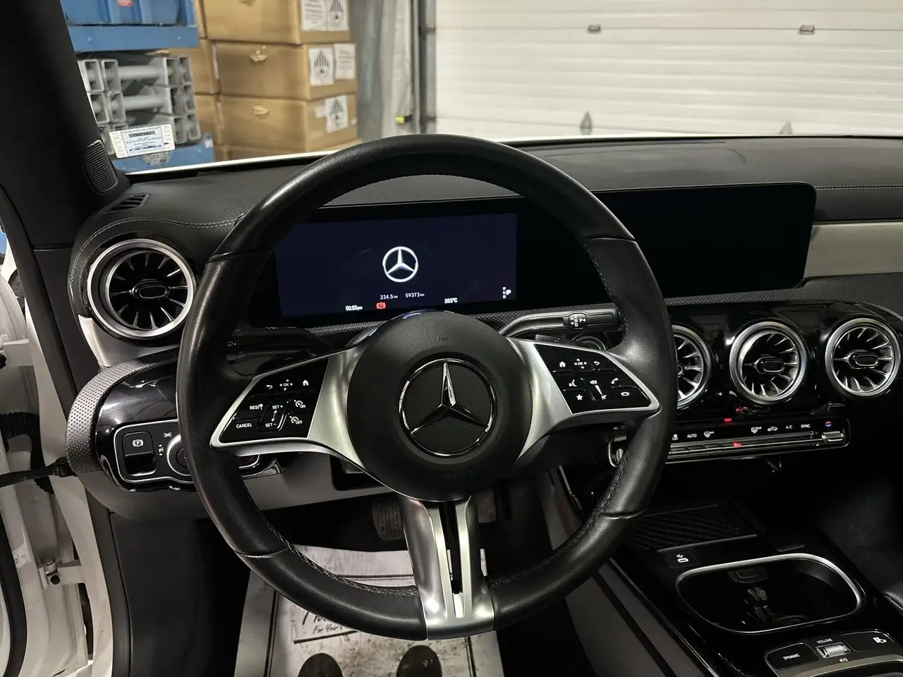 Mercedes-Benz CLA снимка Mercedes-Benz CLA