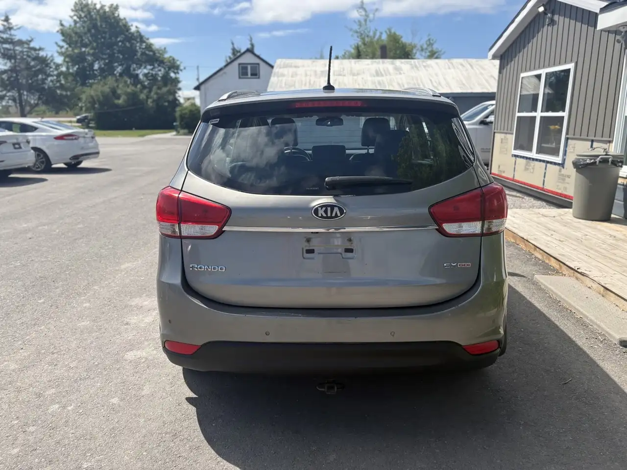 Kia Rondo photo Kia Rondo