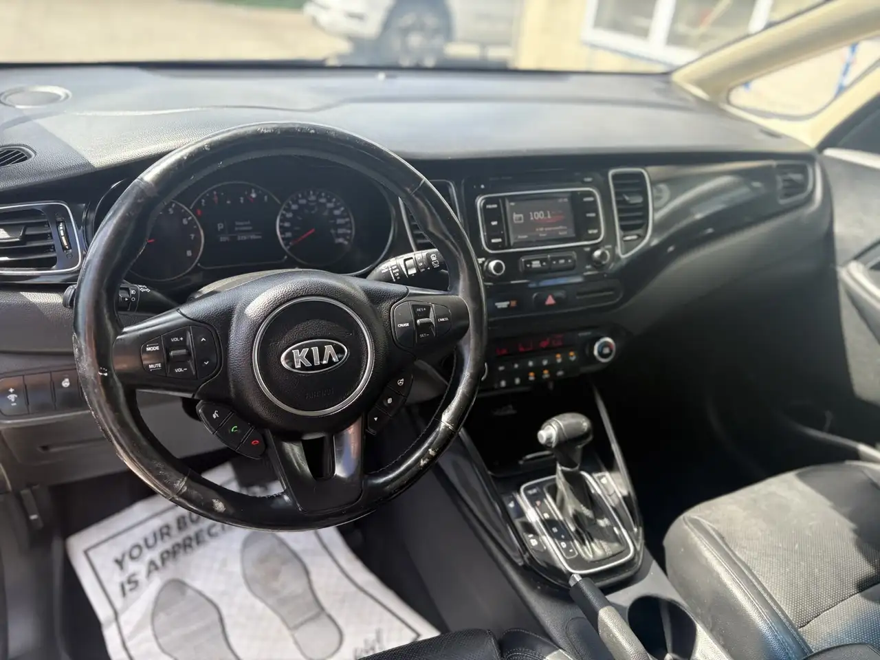 Kia Rondo photo Kia Rondo