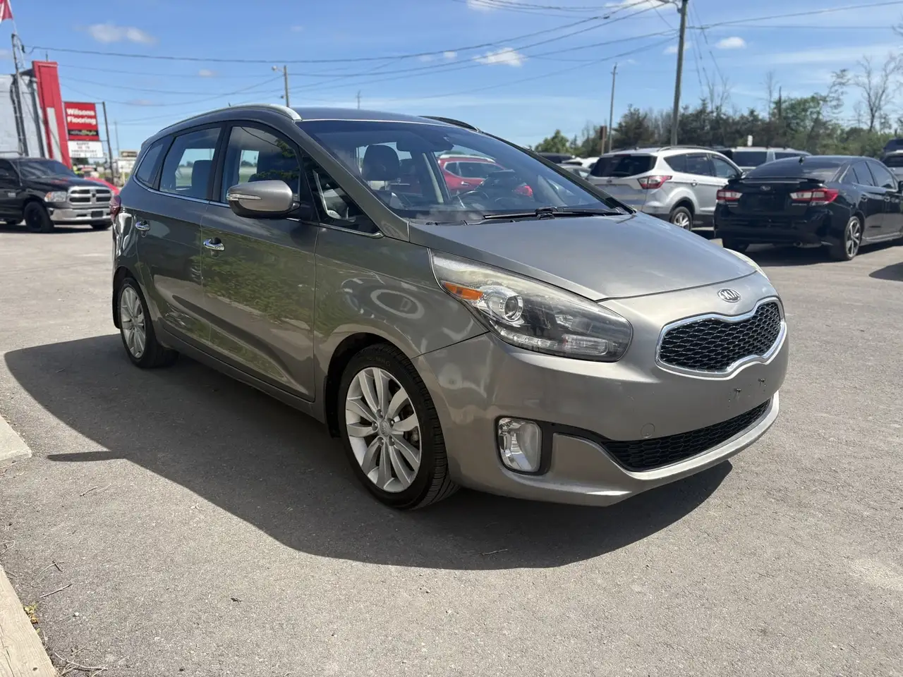 Kia Rondo photo Kia Rondo