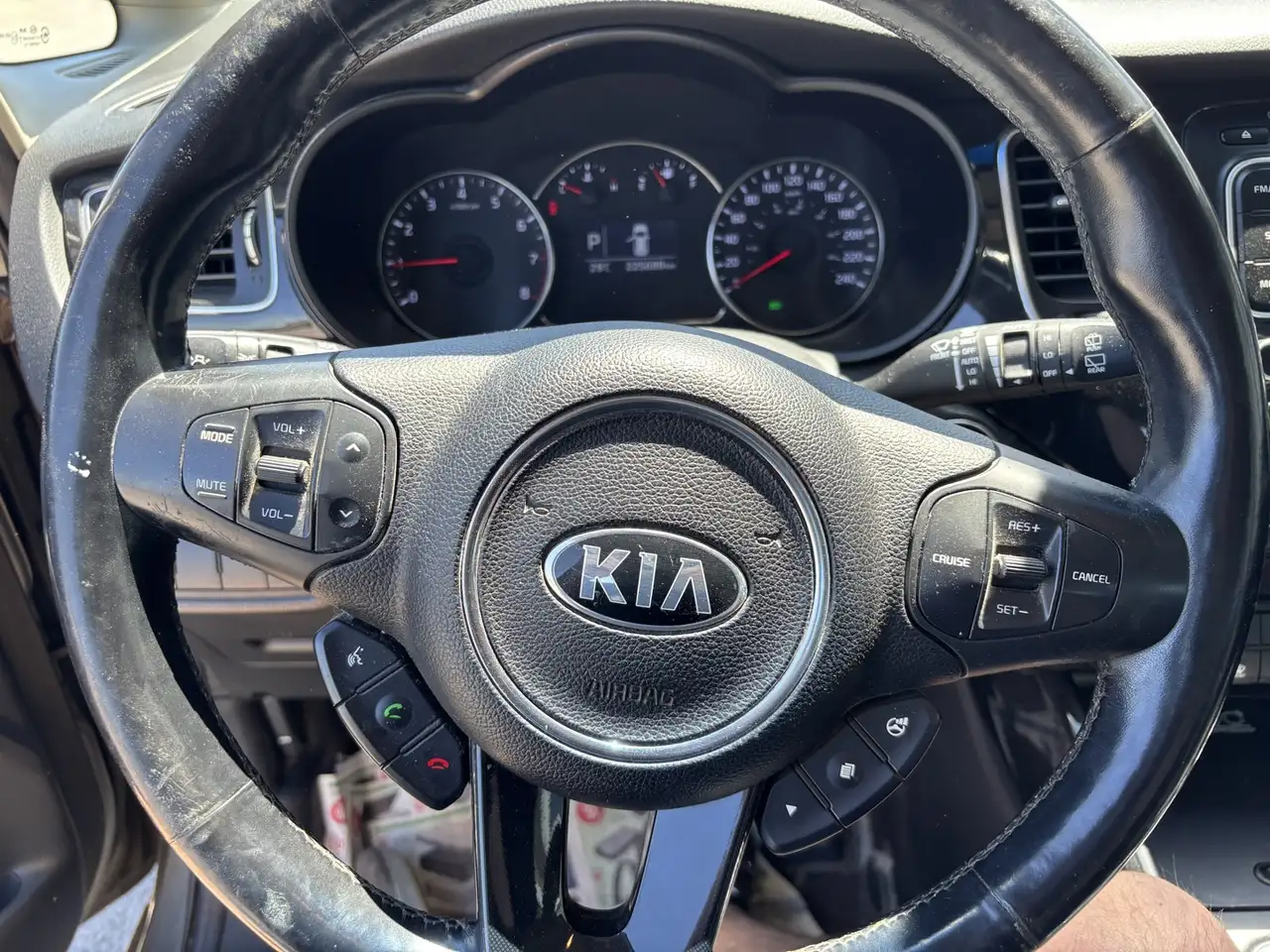 Kia Rondo photo Kia Rondo