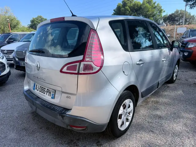 Renault Scenic view 5
