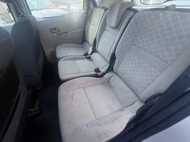 Renault Scenic view 10