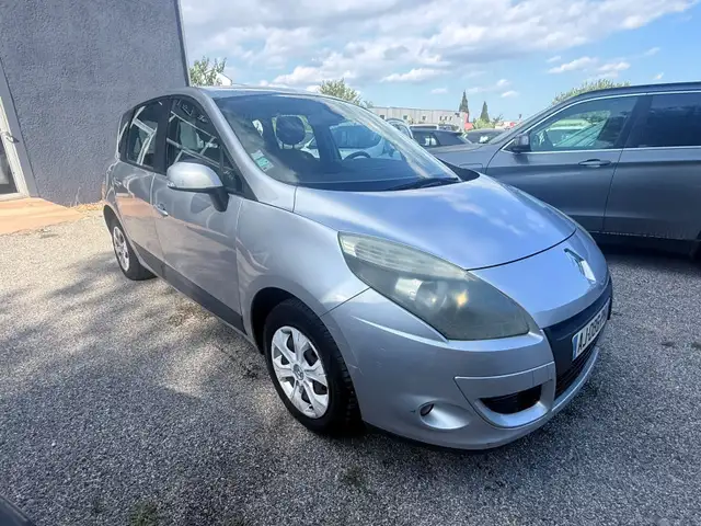 Renault Scenic view 6