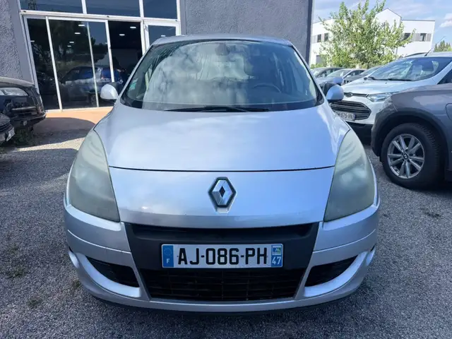 Renault Scenic view 2