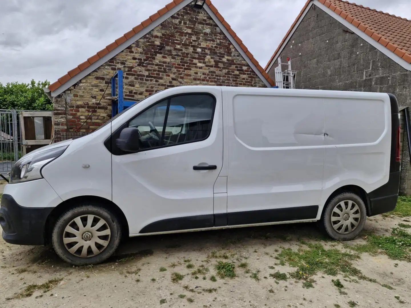 Renault Trafic Trafic 1.6 dCi 90 L2H1 Komfort Blanc - 2