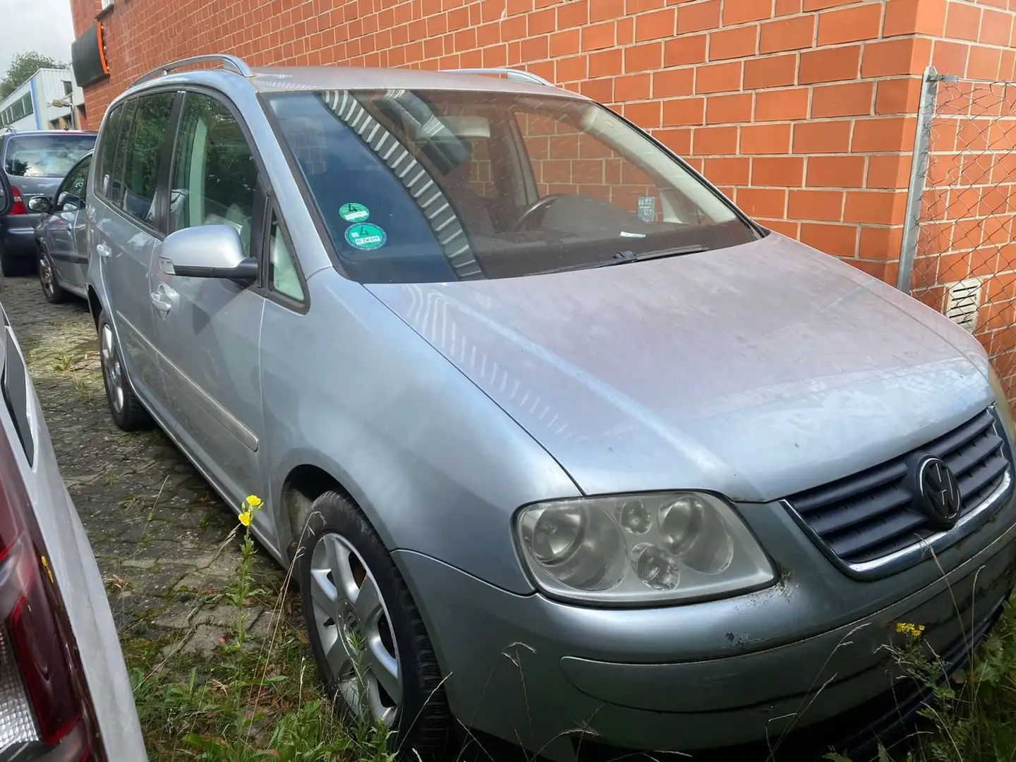 Volkswagen Touran 2.0TDI Plateado - 1
