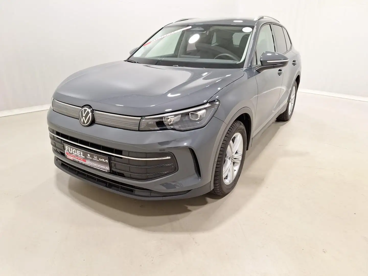 Volkswagen Tiguan 1.5 eTSI 1.5 DSG Life AHK|ACC|Navi|RFK|LED Grau - 2