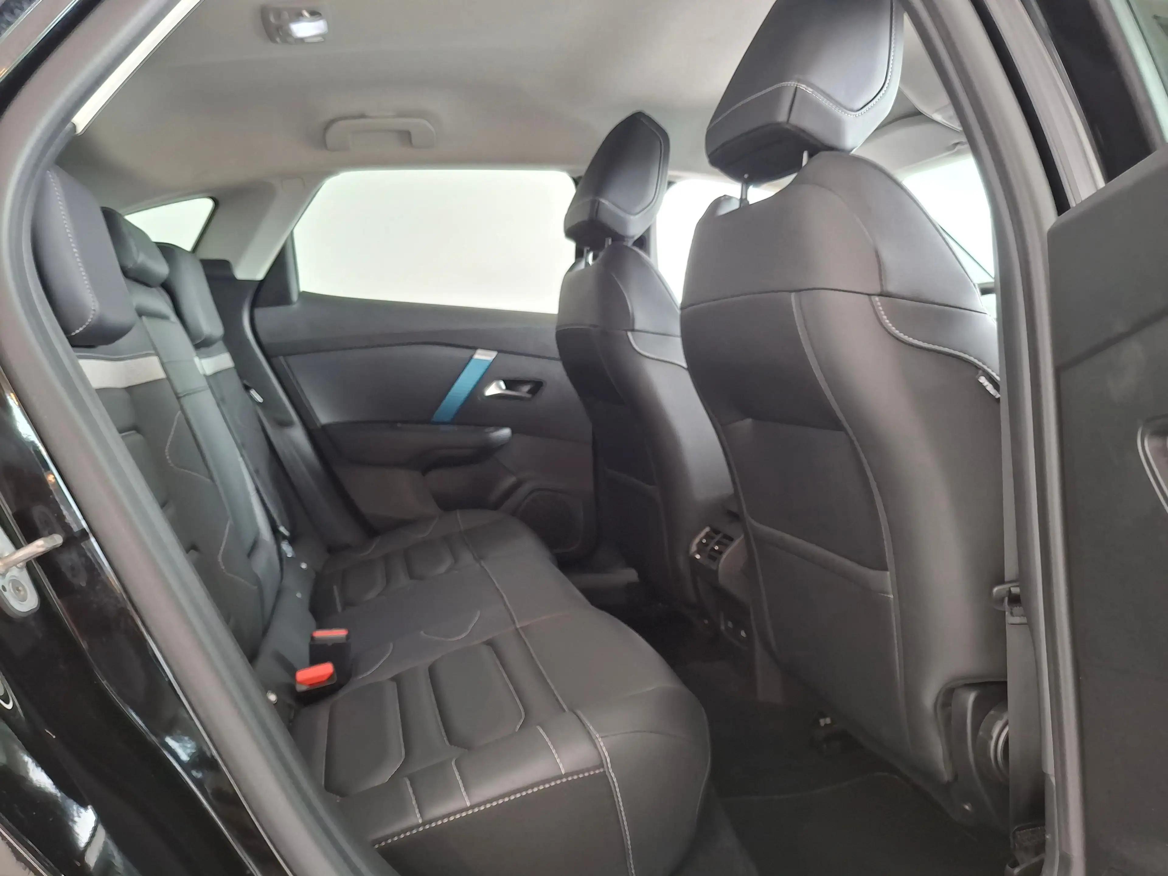 Citroen E-C4 Electric Shine Pack Business 50 kWh — photo 9