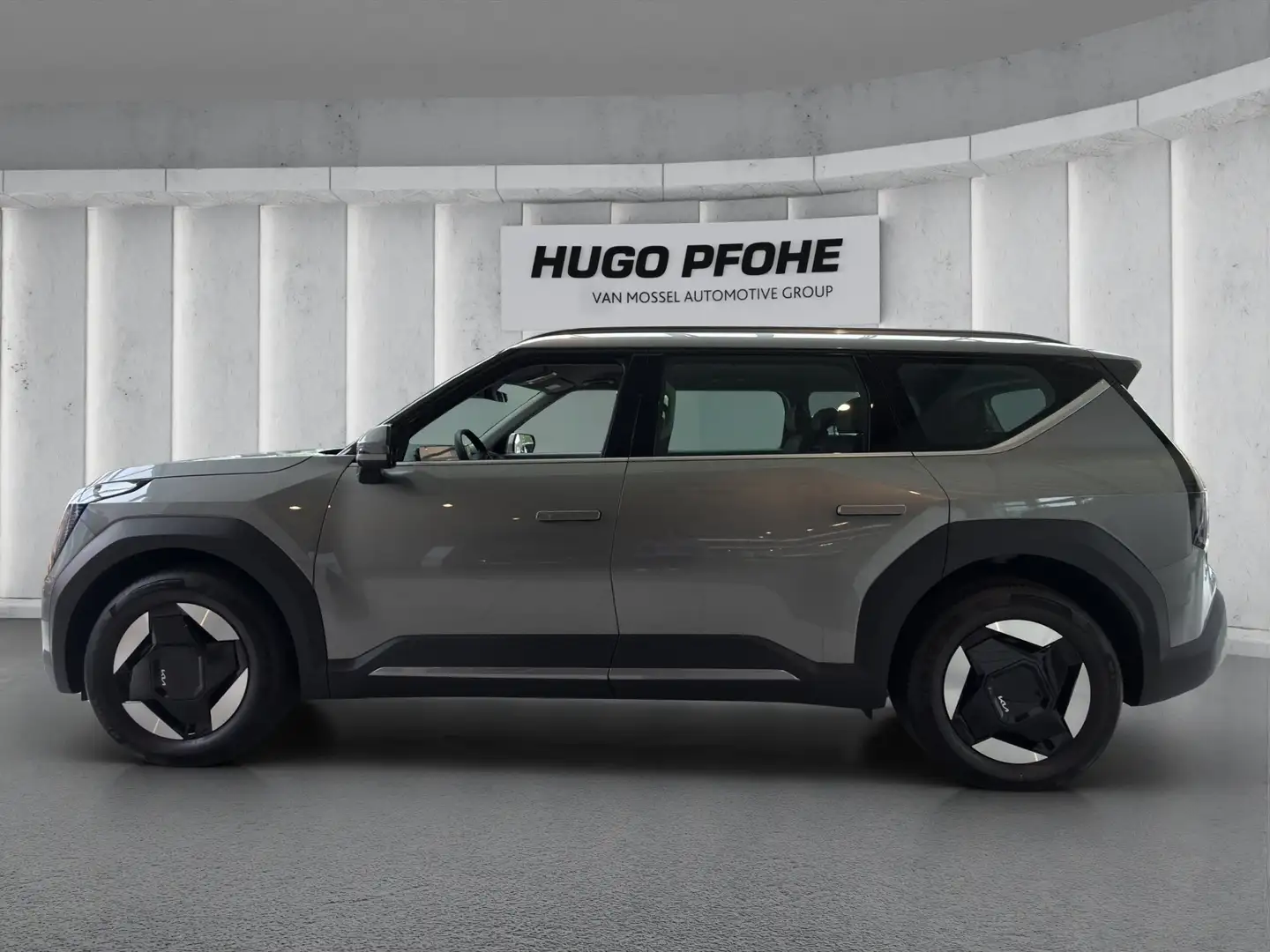 Kia EV9 Air 160 kW. 76.1 kwh. Heckantrieb Grau - 2