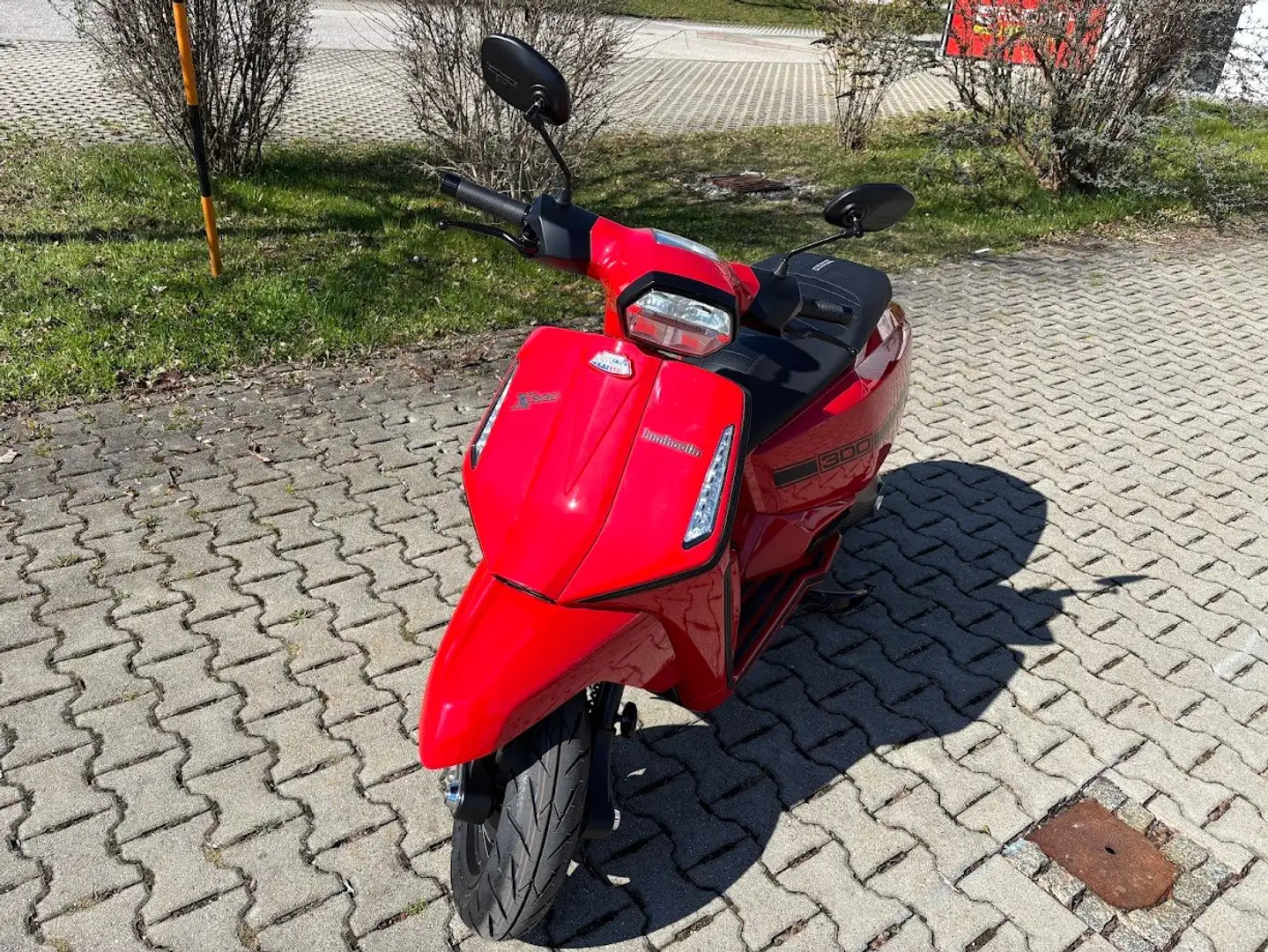 Lambretta X 300 SR Červená - 2
