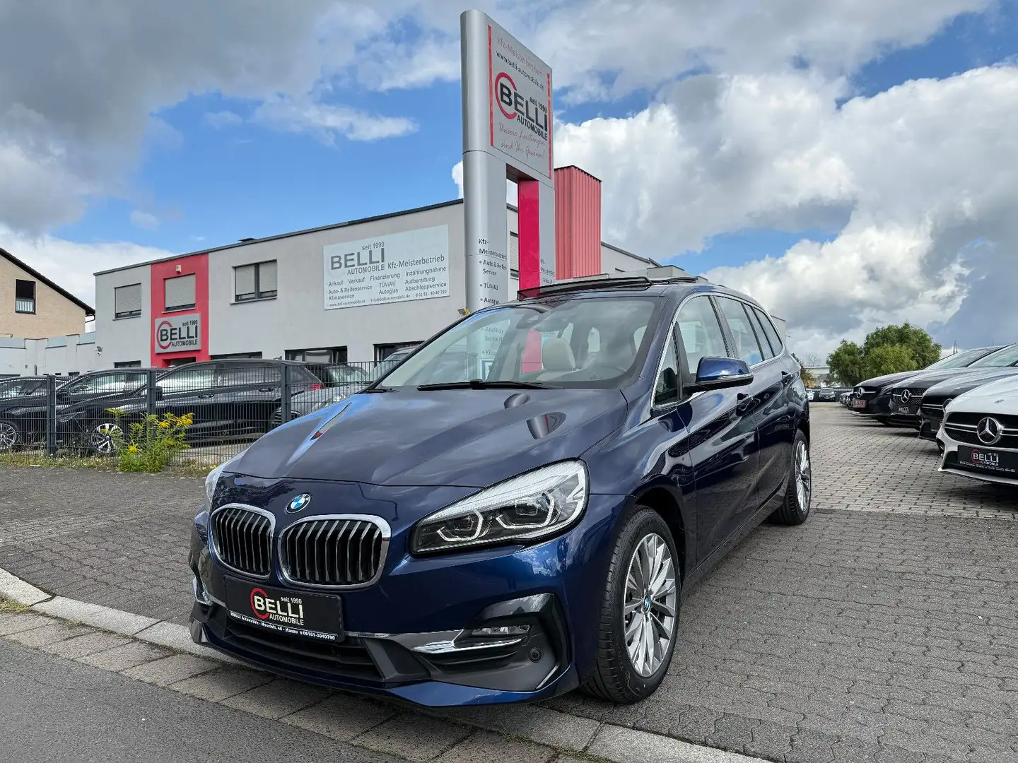 BMW 218 d Gran Tourer Luxury LED Pano FINANZIERUNG Blau - 1
