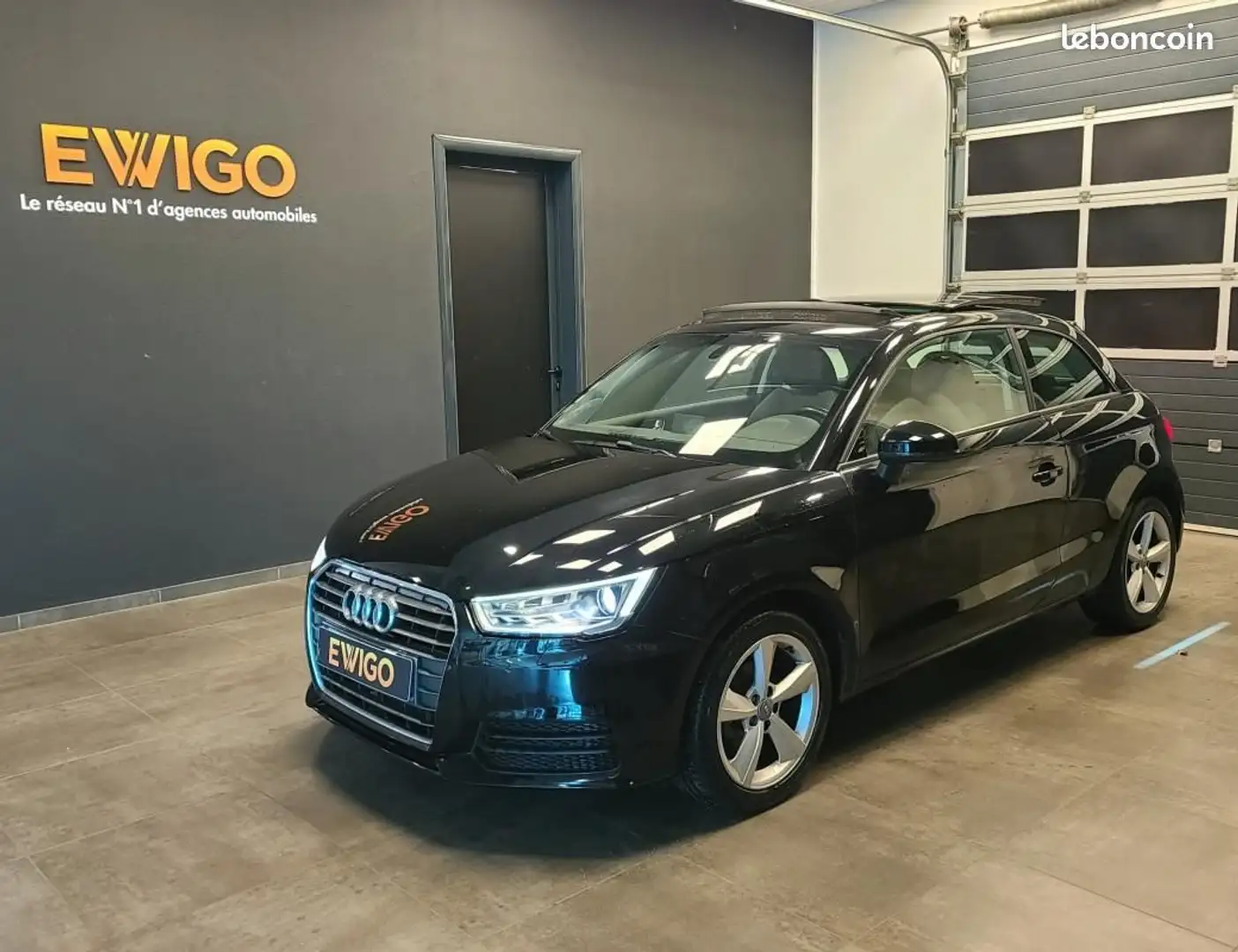 Audi A1 1.0 TFSI 82ch Ultra METROPOLITAN Noir - 1