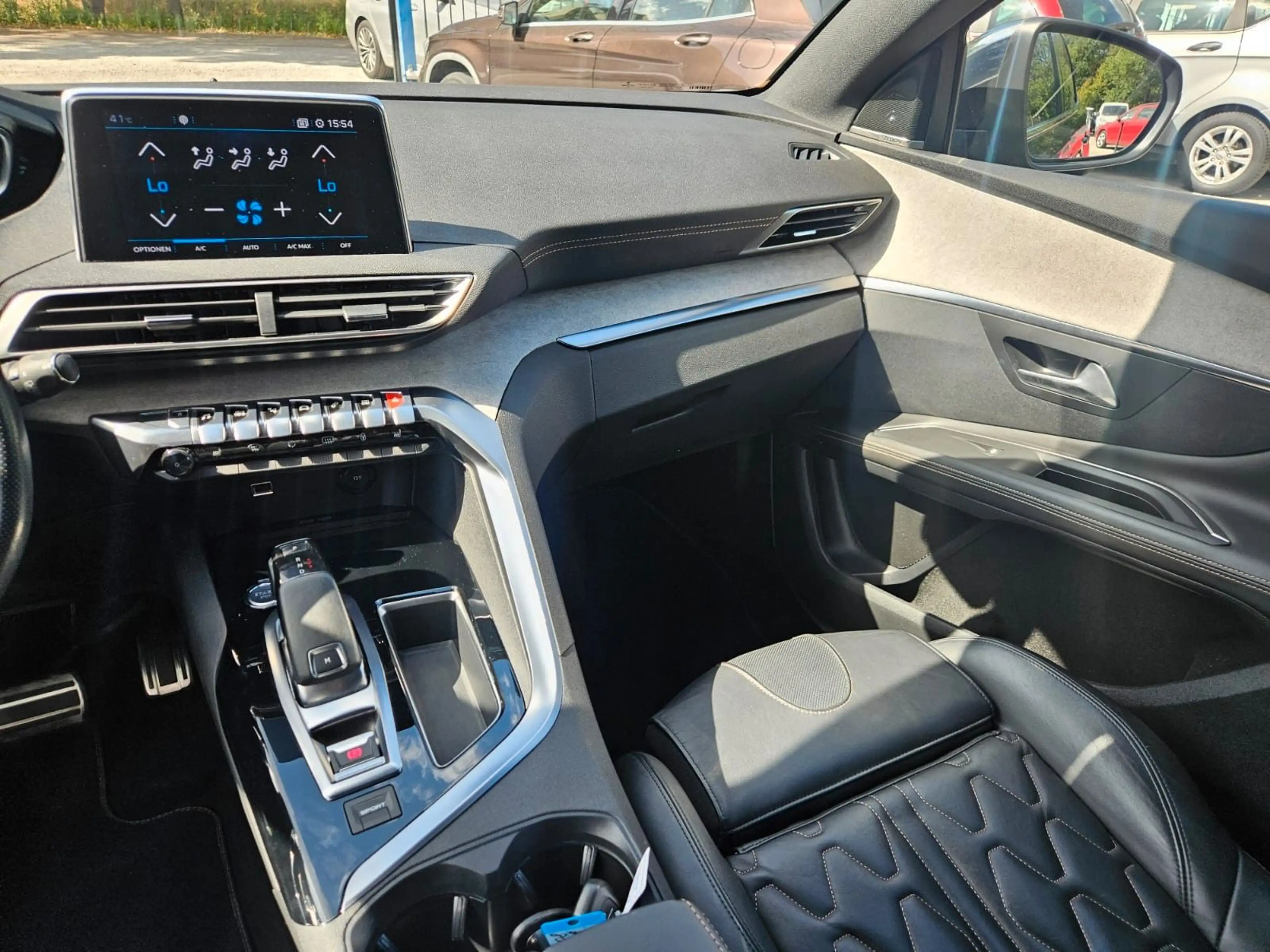 Peugeot 3008 GT — photo 15