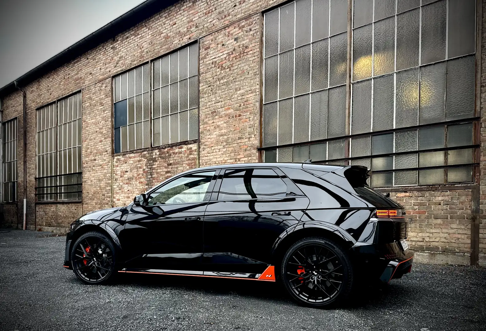 Hyundai IONIQ 5 N Elektro 4WD Schwarz - 1