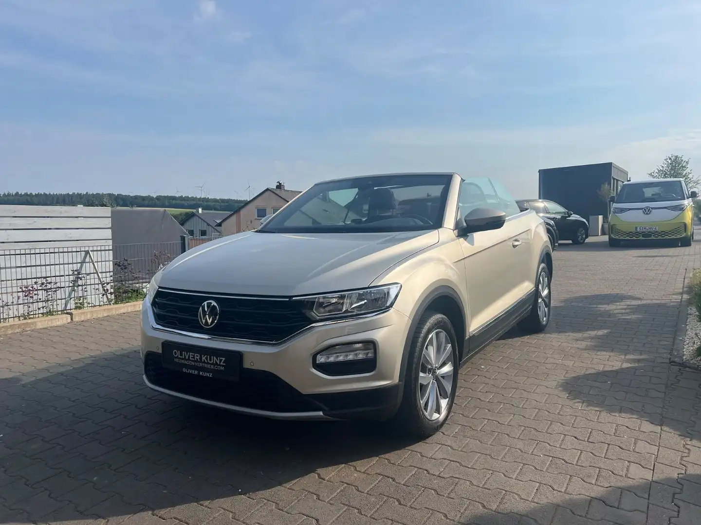 Volkswagen T-Roc Cabriolet Style AHK Navi Sitzheizung Argent - 1