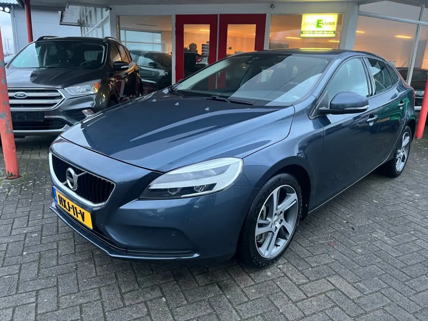 Volvo V40 5 122PK AUTOMAAT Momentum LED/Achteruirijcamera/wi Bleu - 1