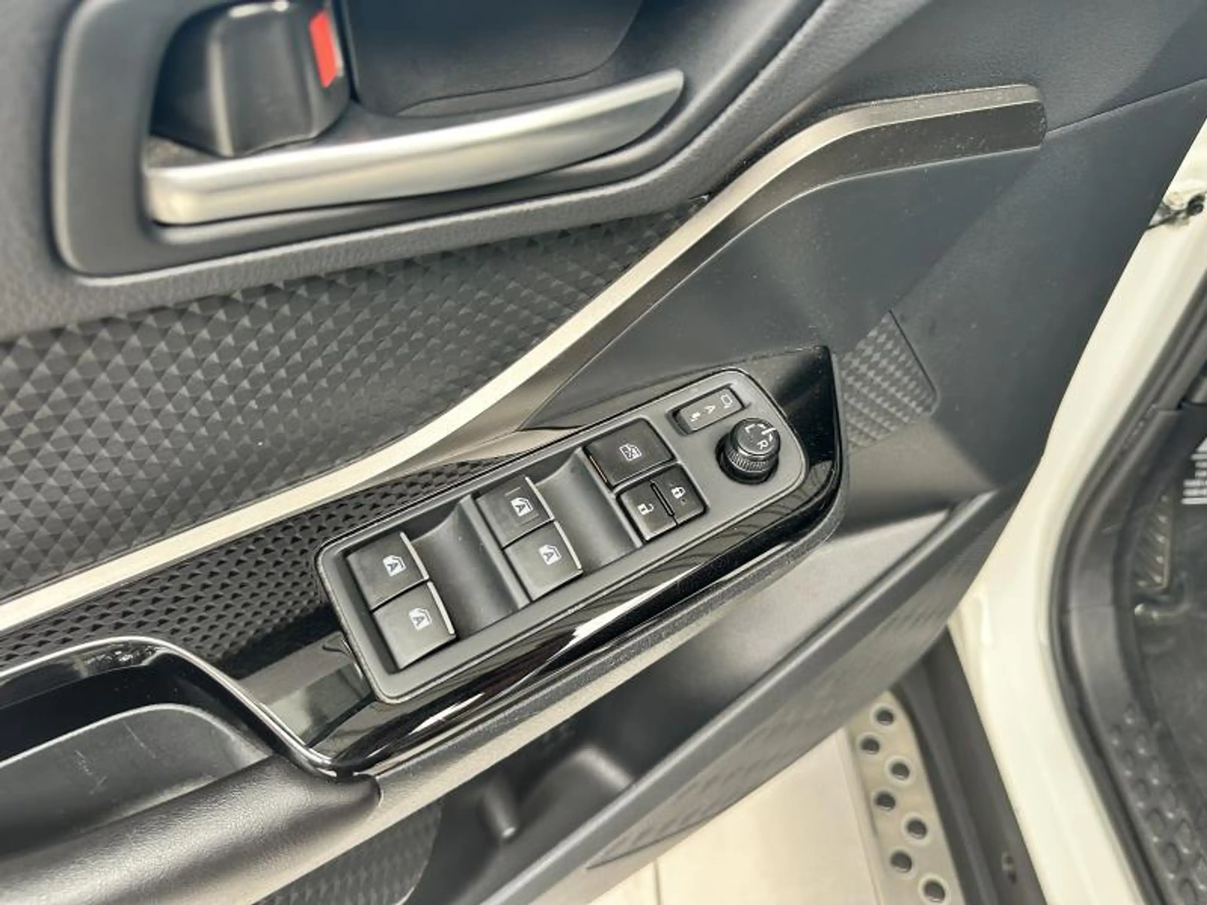 Toyota C-HR C-LUB bi-tone + Leder interieur — photo 9