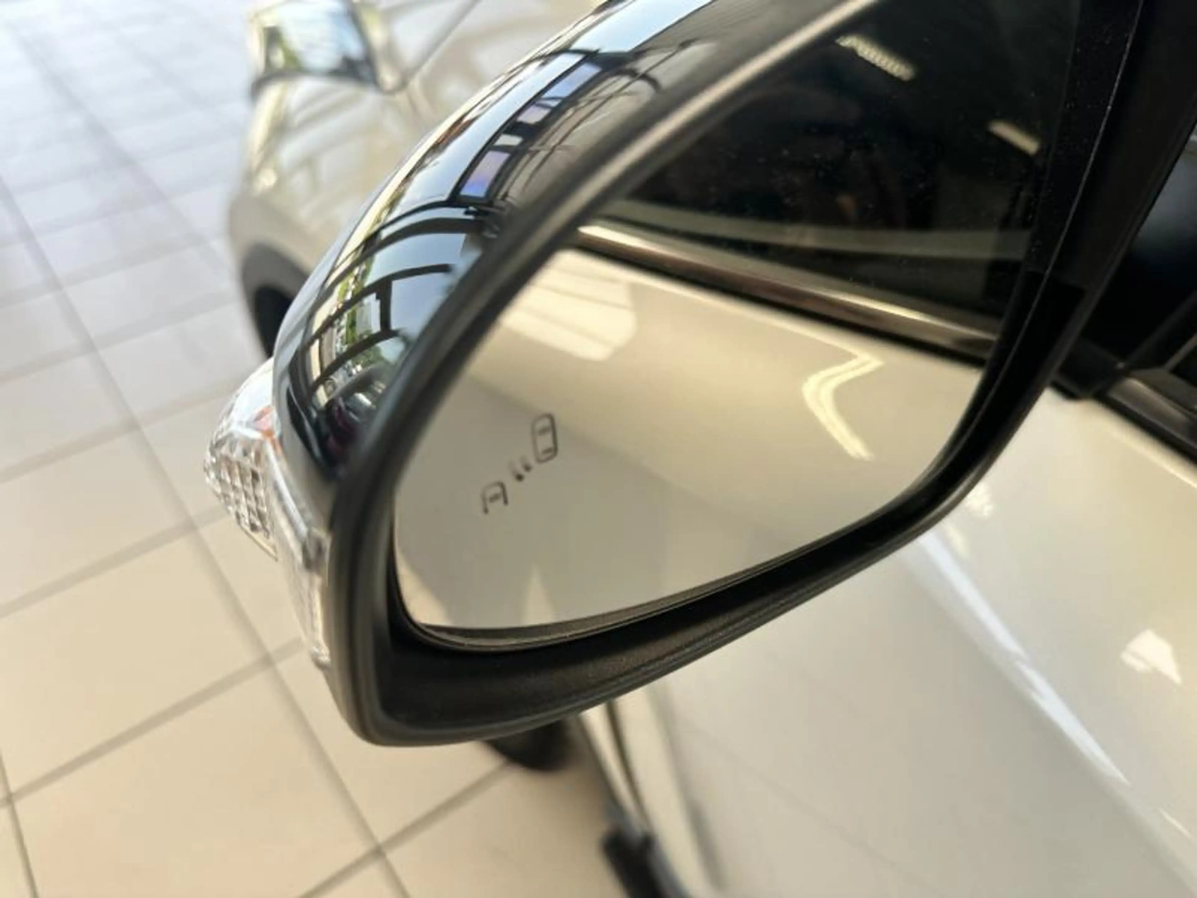 Toyota C-HR C-LUB bi-tone + Leder interieur — photo 8