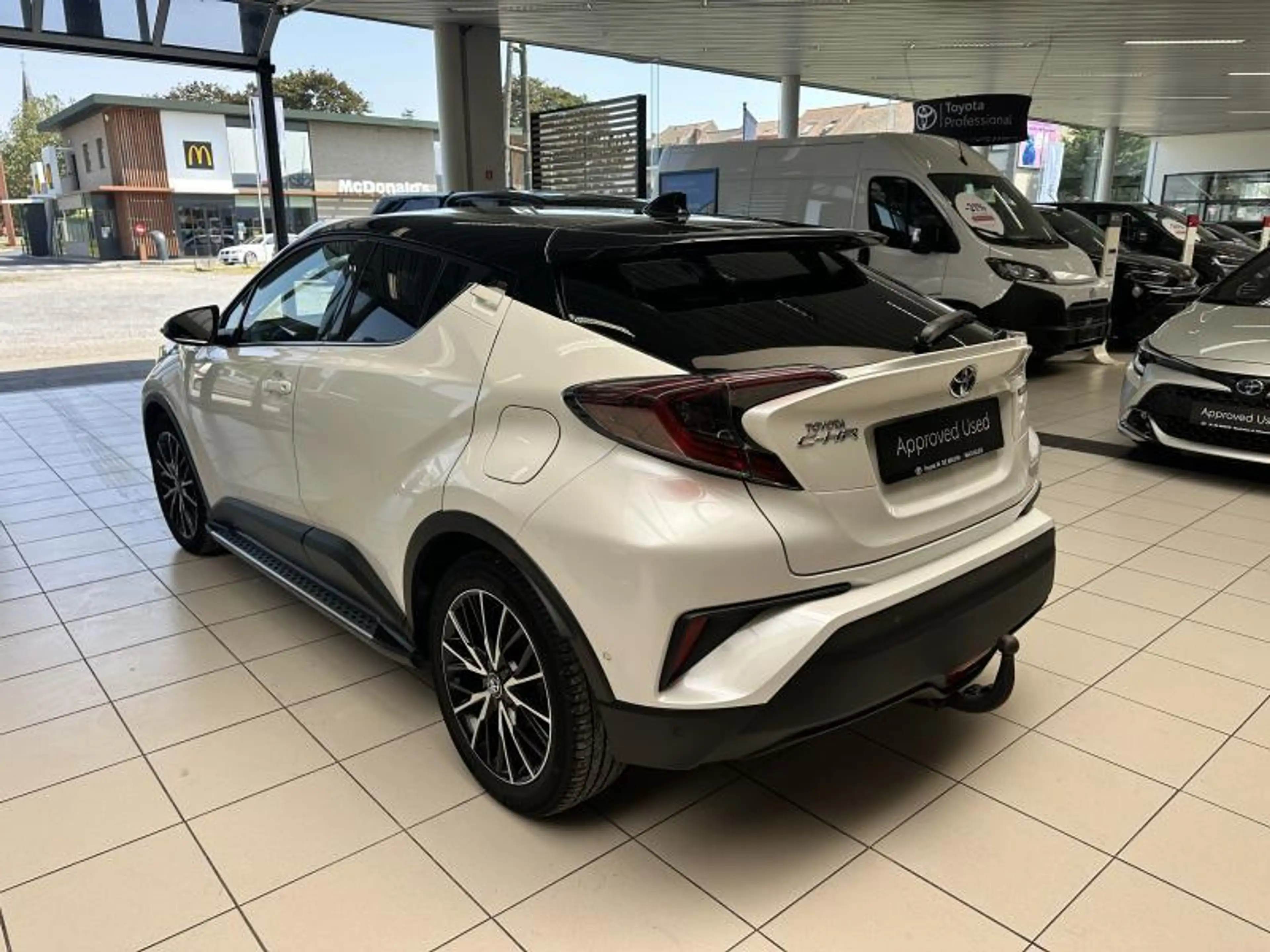 Toyota C-HR C-LUB bi-tone + Leder interieur — photo 2