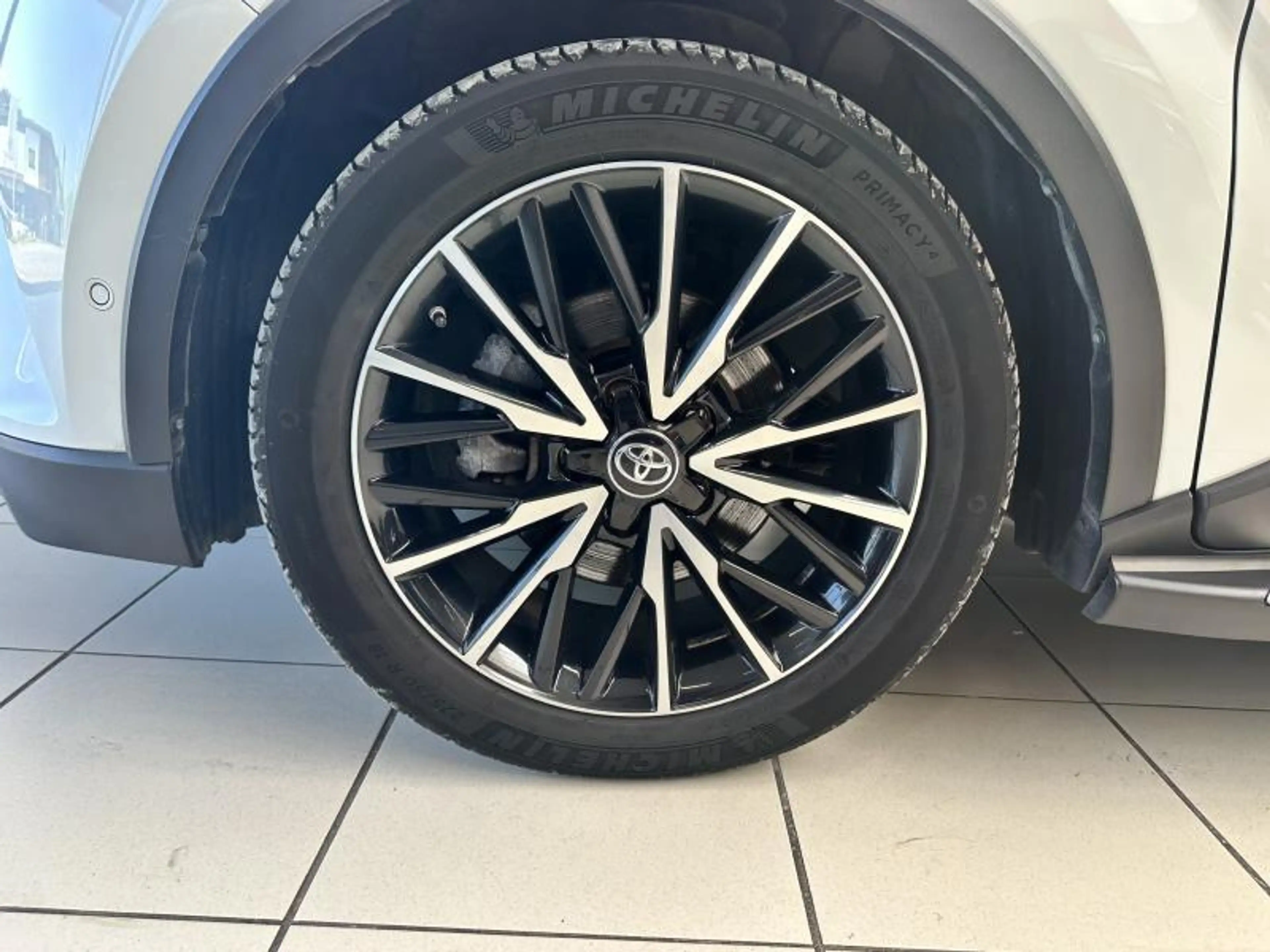 Toyota C-HR C-LUB bi-tone + Leder interieur — photo 7