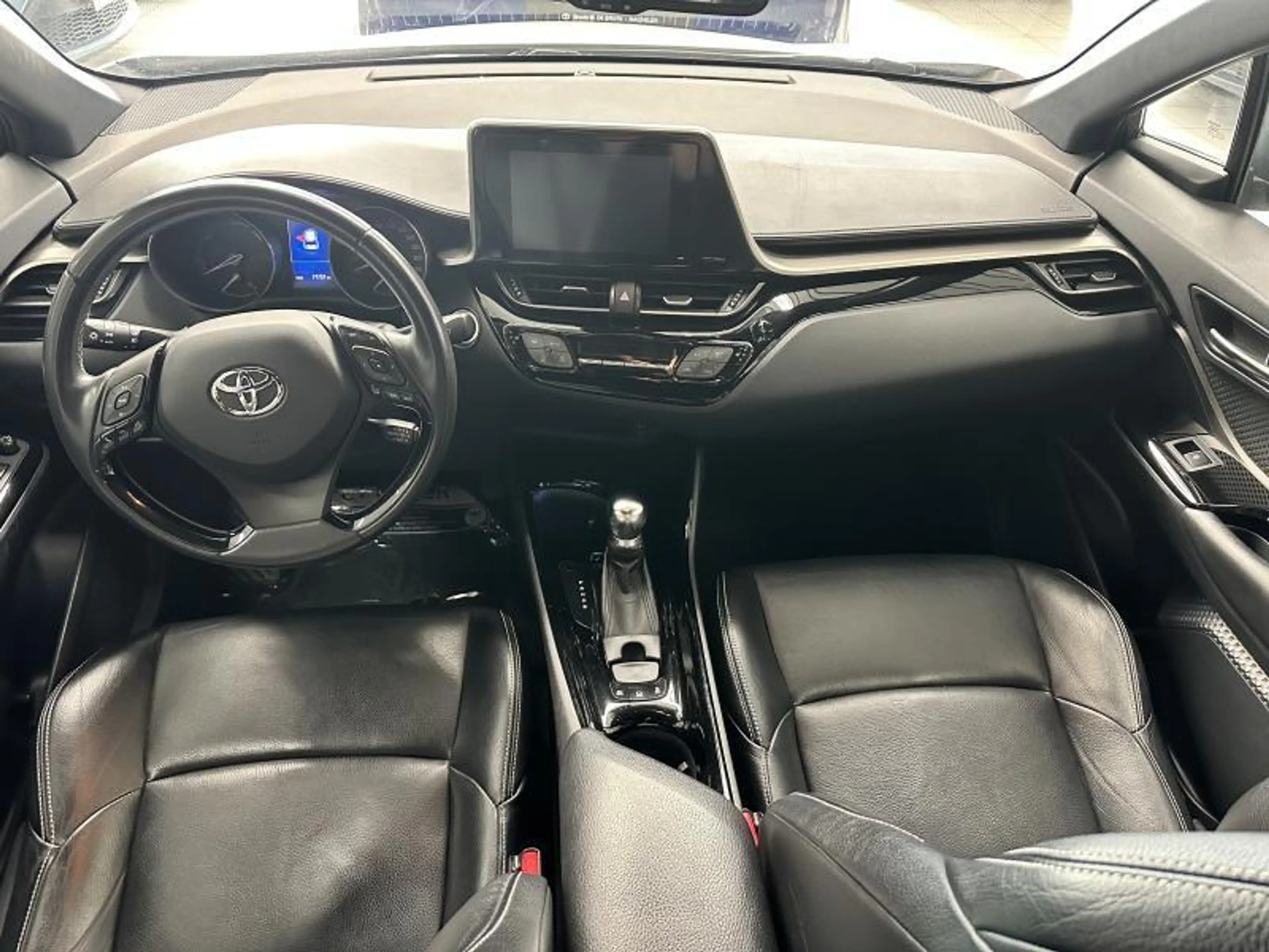 Toyota C-HR C-LUB bi-tone + Leder interieur — photo 14