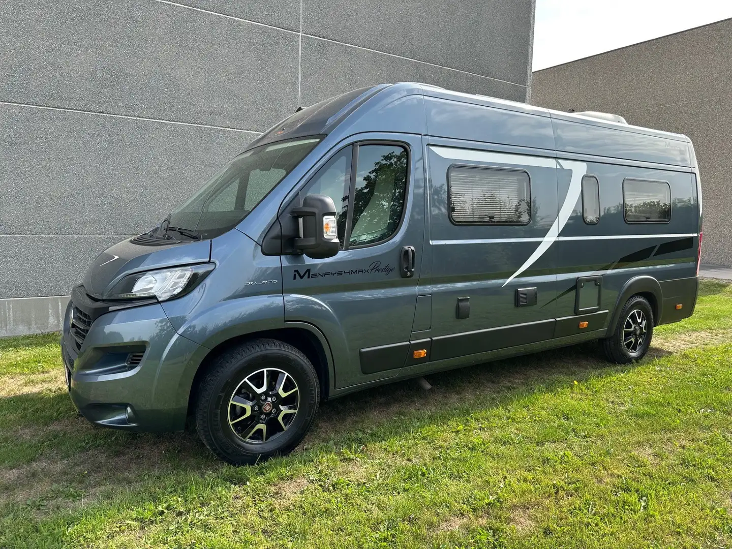 McLouis Menfys 4 max prestige Azul - 1