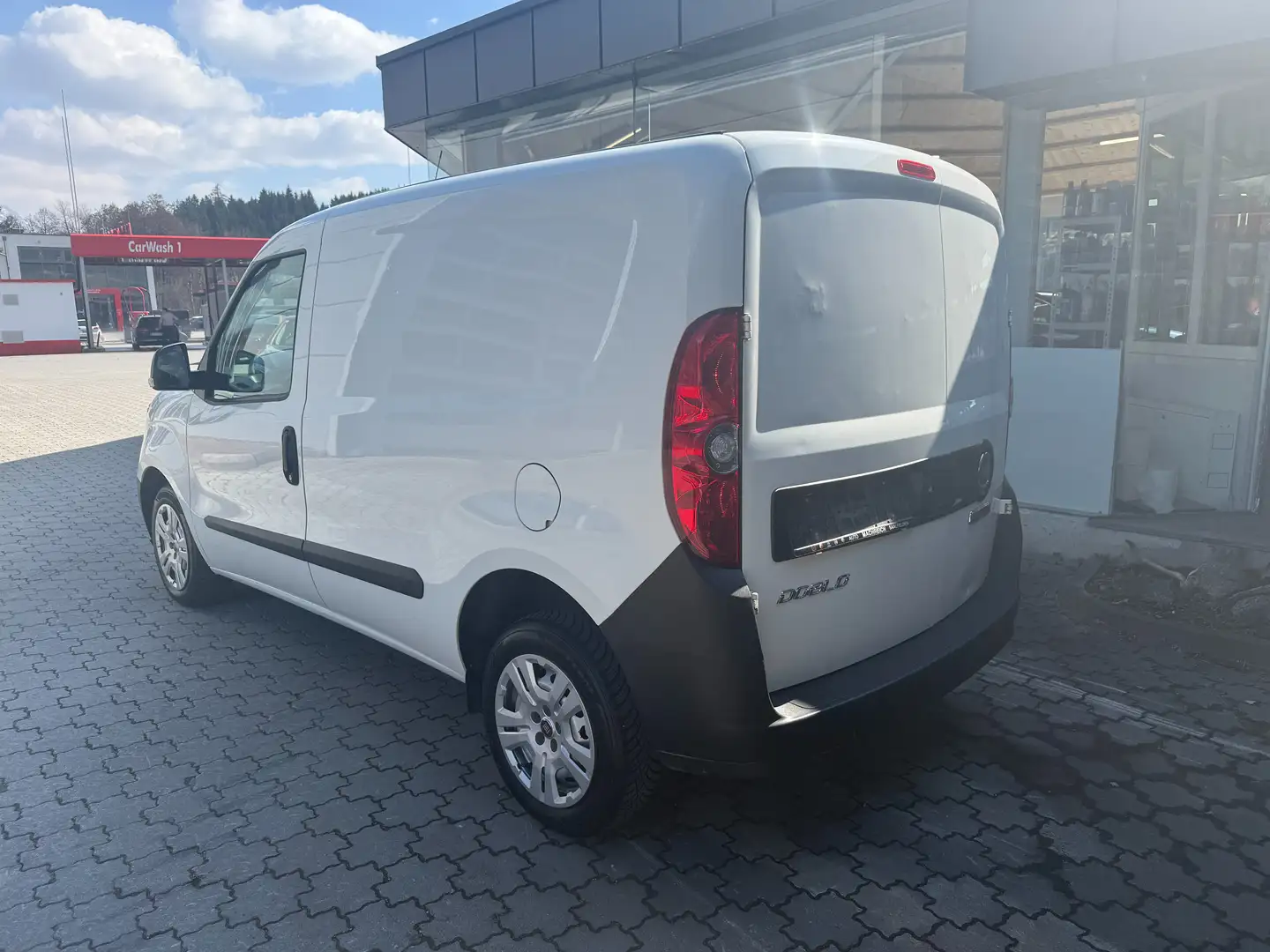 Fiat Doblo Cargo 1,6D 90PS 1.Bes.*Kastenwagen*2 Sitzer* Weiß - 2