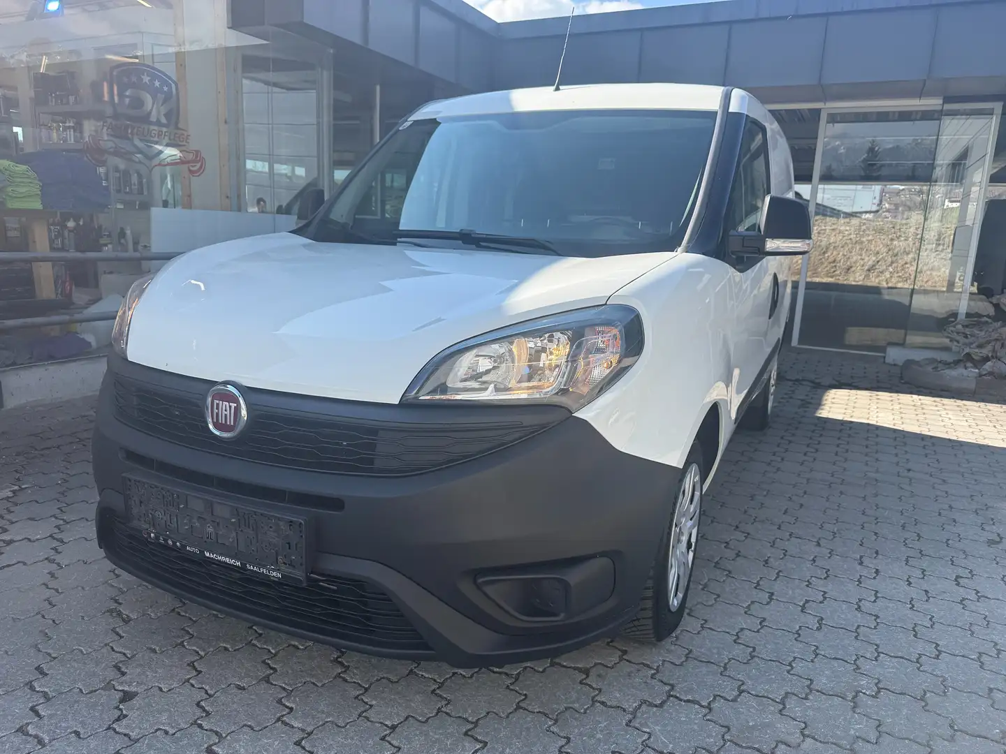Fiat Doblo Cargo 1,6D 90PS 1.Bes.*Kastenwagen*2 Sitzer* Weiß - 1