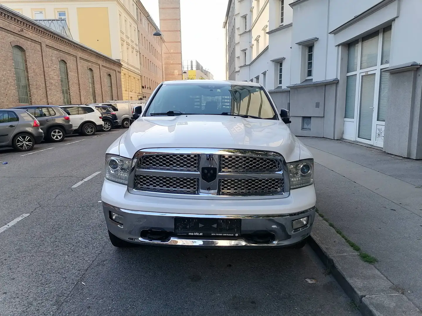 Dodge RAM Crew Cab SLT Edition 5.7 Hemi Weiß - 1