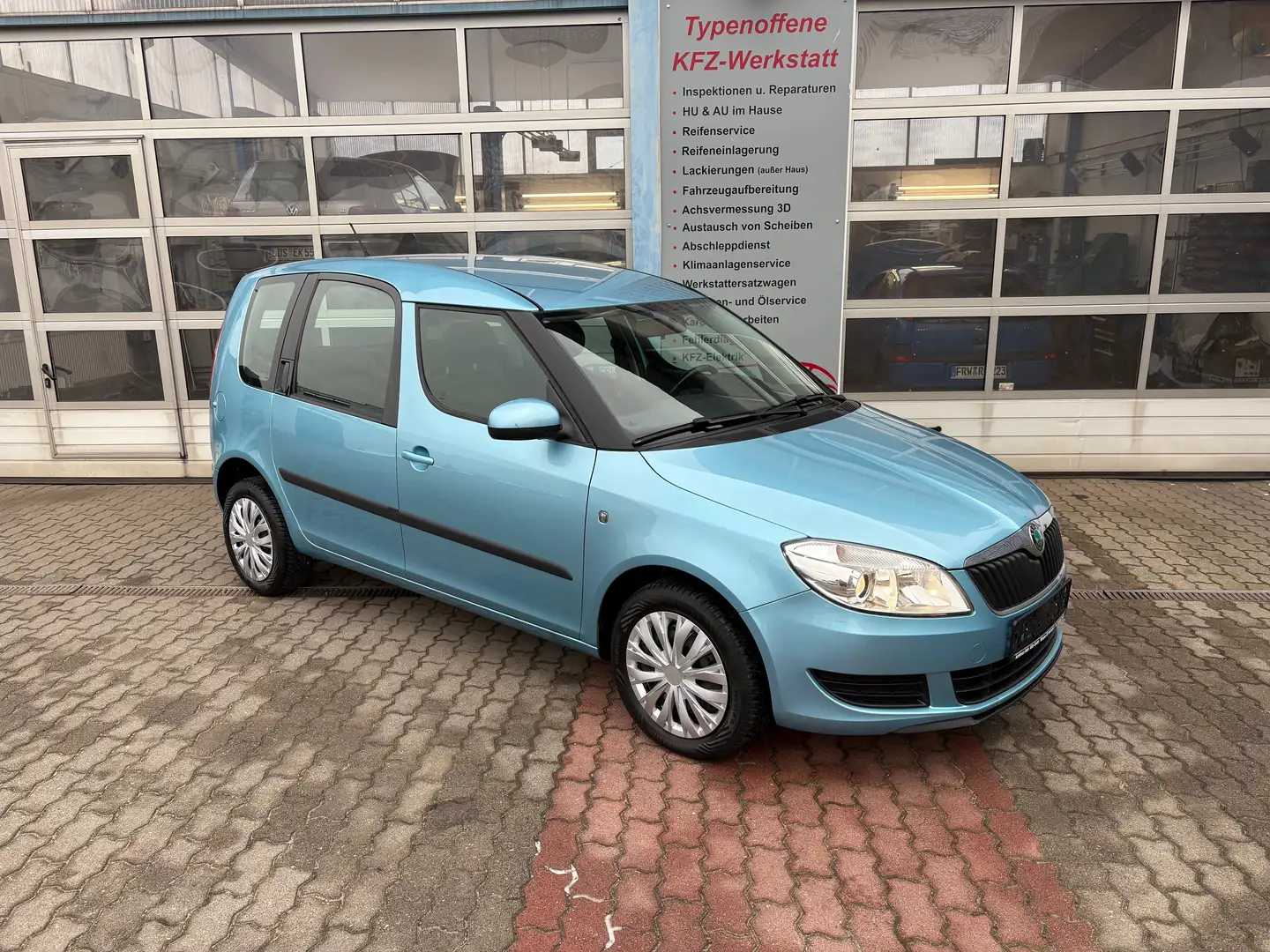 Skoda Roomster Roomster 1.2 , 2.Hand,Scheckheftgepflegt,HU/AU neu Blau - 2