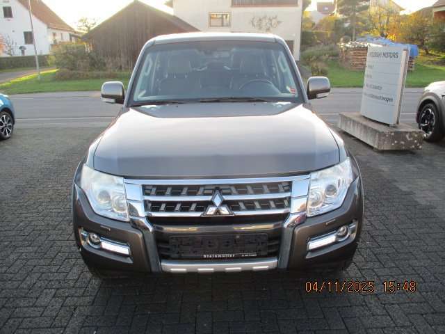 Mitsubishi Pajero Pajero Diesel  5-Türer 3.2 DI-D Automatik Plus
