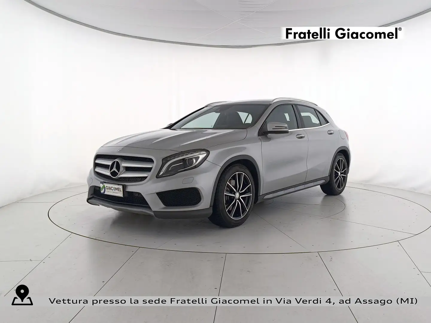 Mercedes-Benz GLA 250 250 premium Silber - 1