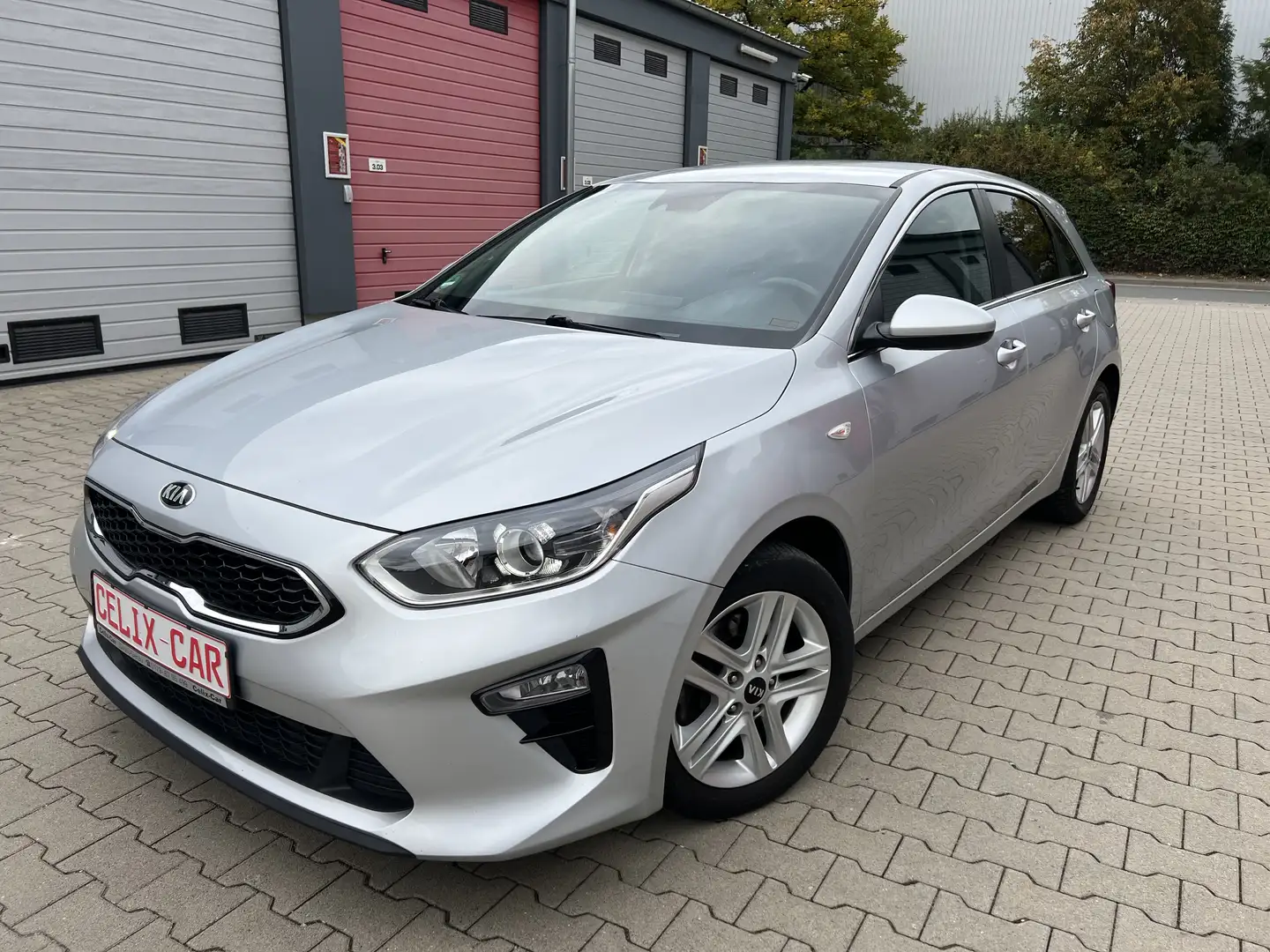Kia Ceed / cee'd Vision/Navi/Kamera/LED/Service&Tüv Neu Gris - 1