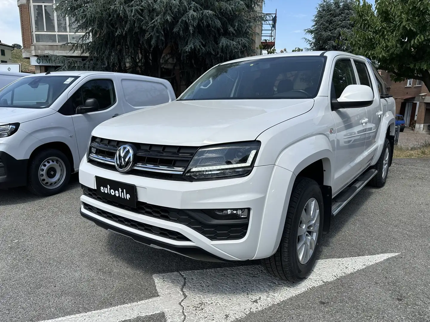 Volkswagen Amarok 3.0 V6 TDI 4MOTION  AUTOCARRO Comfortline IVA ESP Blanco - 1