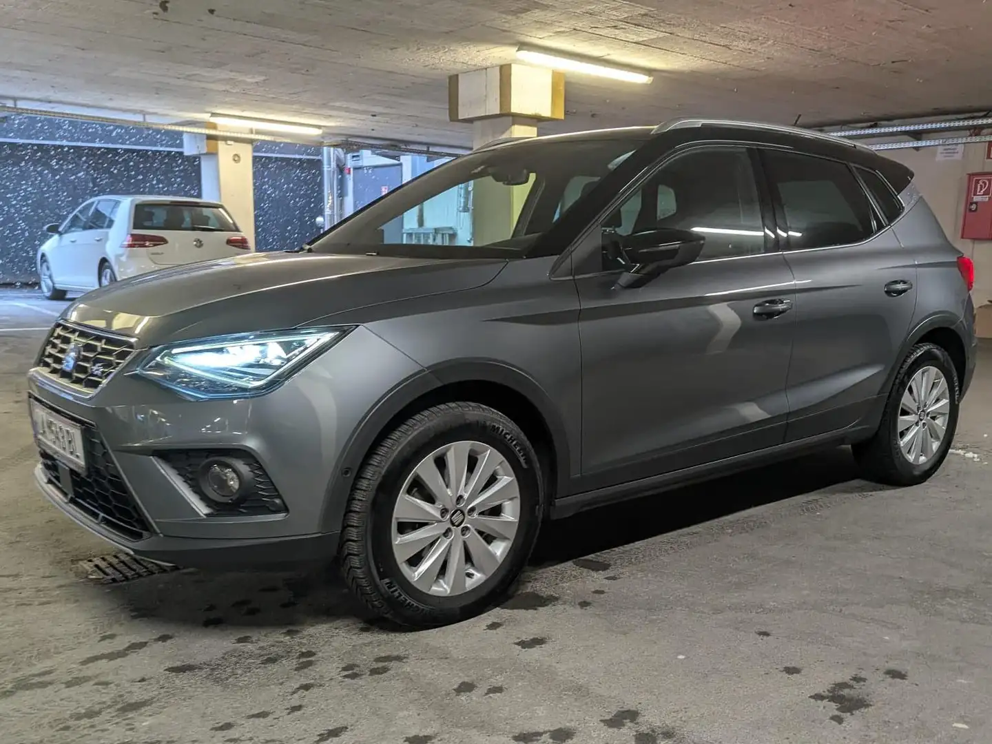 SEAT Arona Arona 1,0 Eco TSI FR Fastlane FR Grau - 2