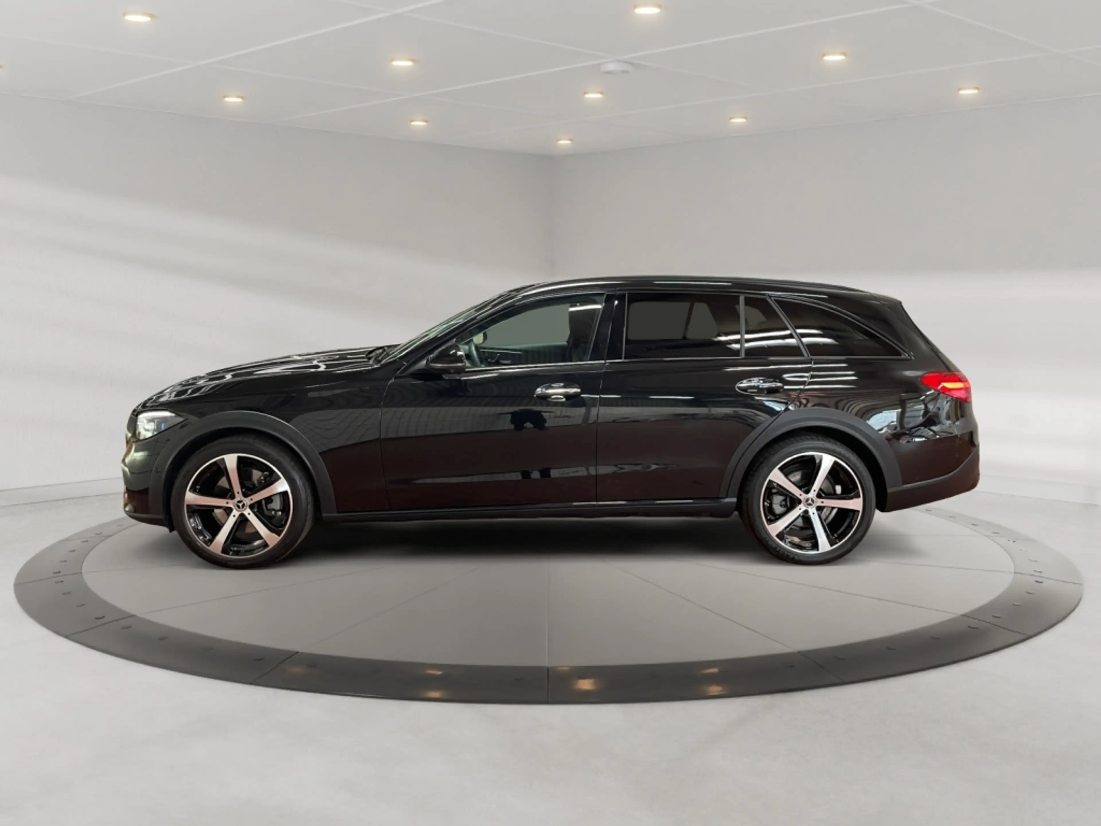 Mercedes-Benz C 200 4matic T All-Terrain  Avantgarde+MBUX+Burm — photo 5