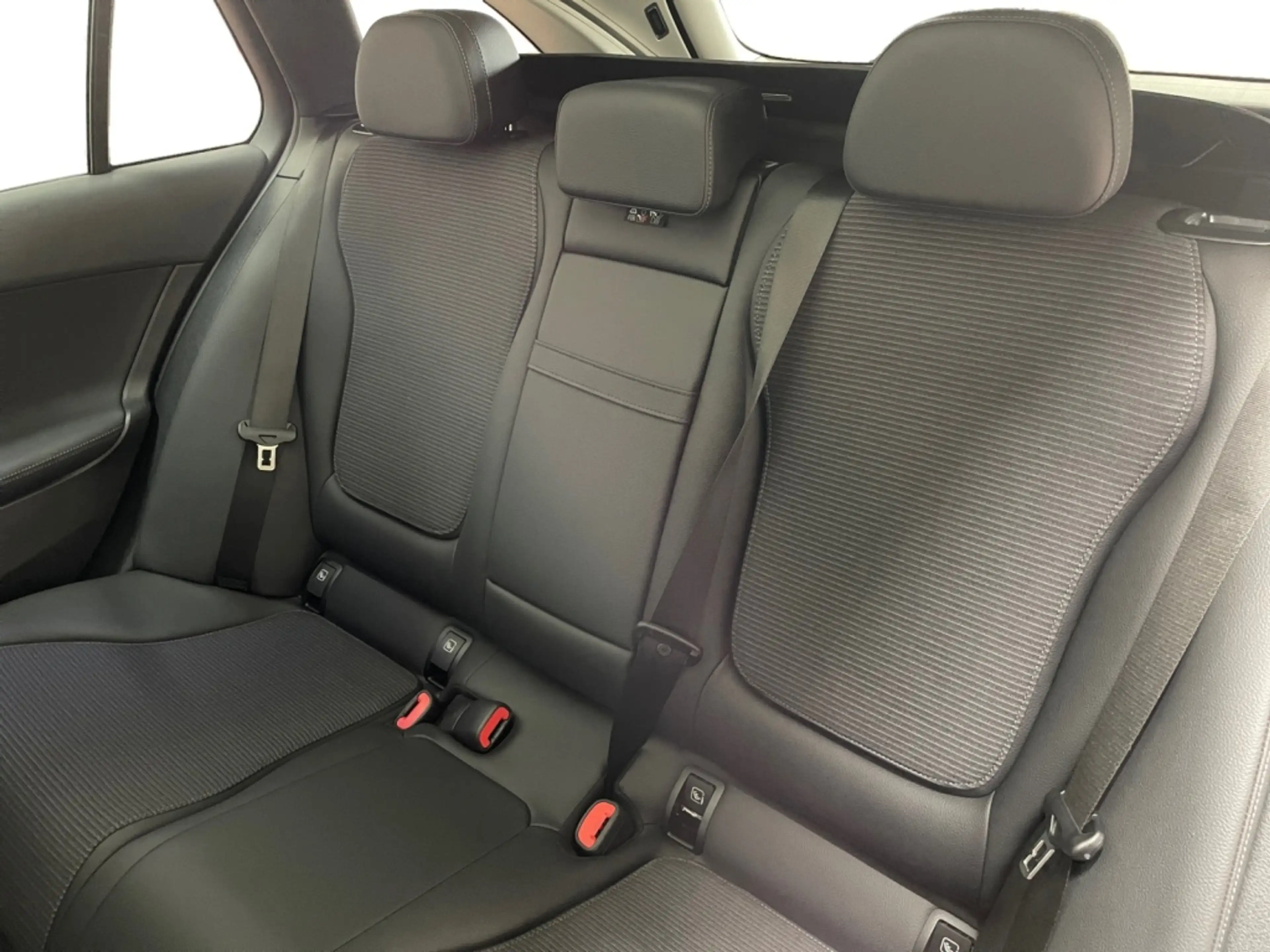 Mercedes-Benz C 200 4matic T All-Terrain  Avantgarde+MBUX+Burm — photo 11