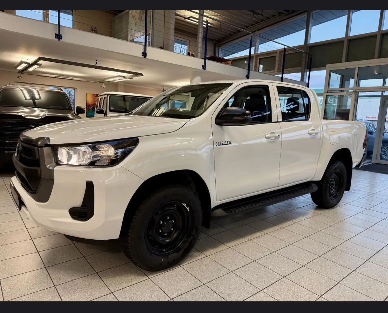 Toyota Hilux 2.8 d-4d double cab Lounge 4WD * Model 2025 * Km 0 Bianco - 1
