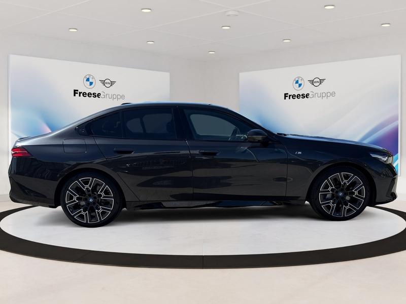 BMW 550 e xDrive Limousine 360° HEAD-UP SITZBELÜFT BT — photo 7