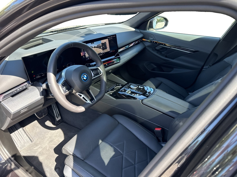 BMW 550 e xDrive Limousine 360° HEAD-UP SITZBELÜFT BT — photo 10