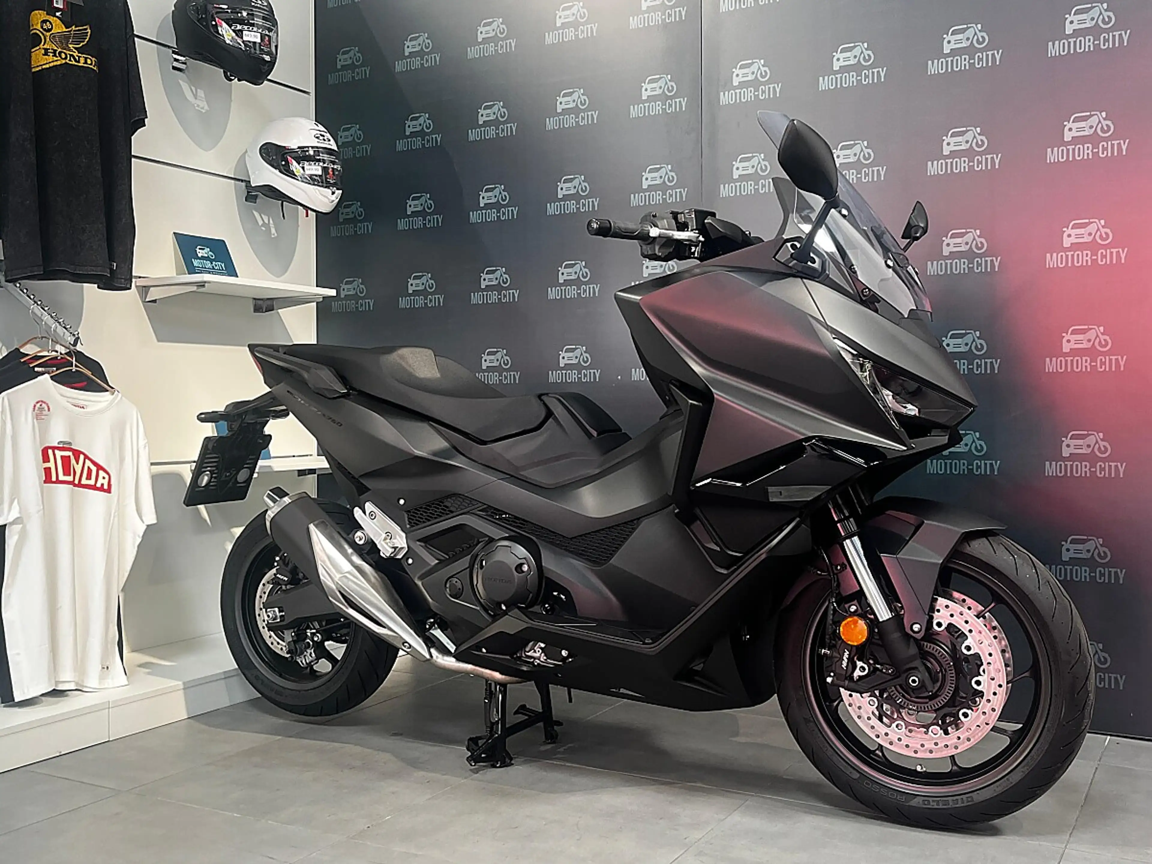 Honda Forza 125 Forza750