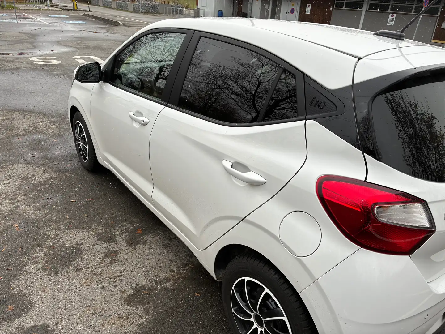 Hyundai i10 i10 1,0 Edition 30 Plus Weiß - 2