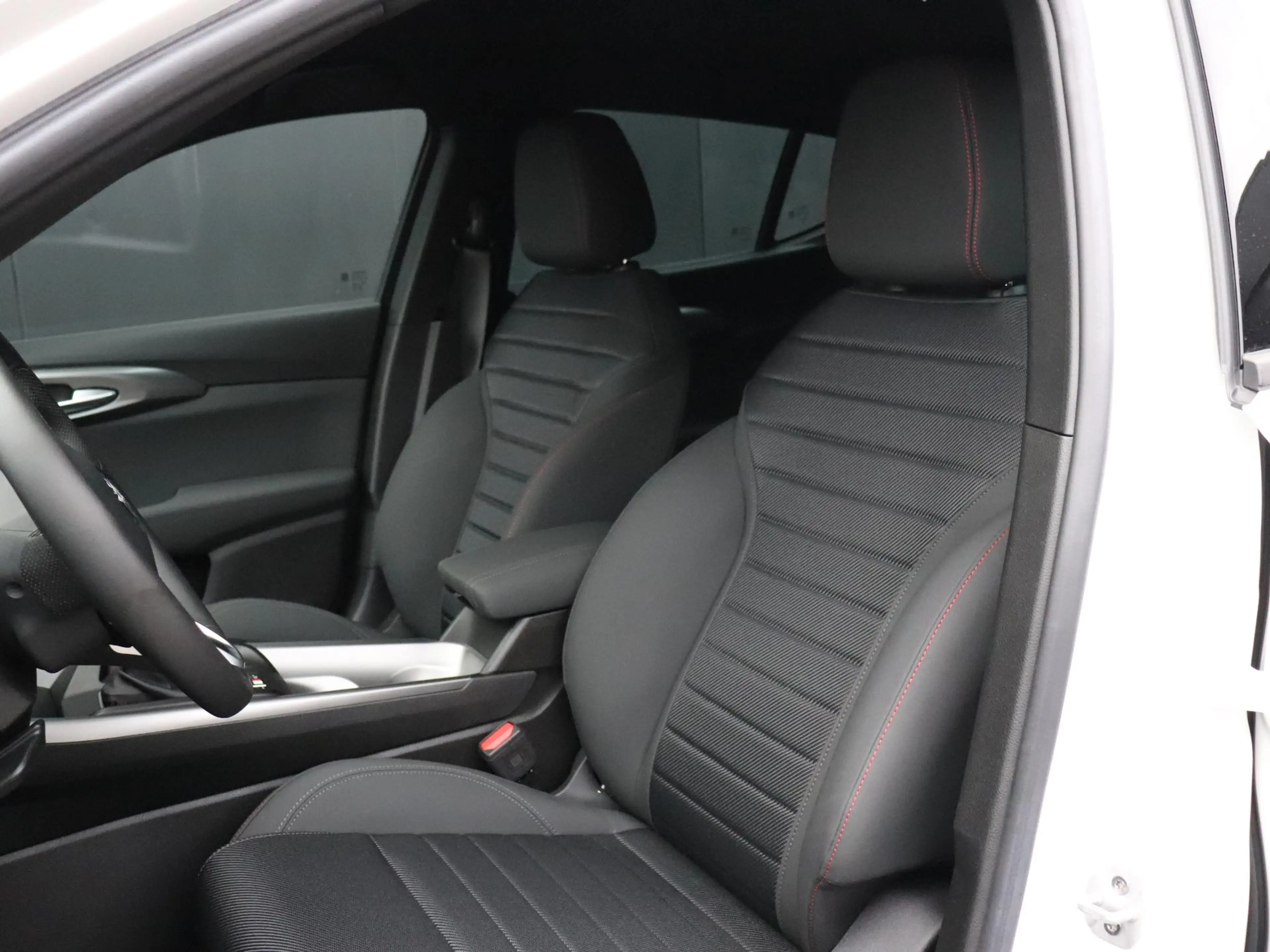 Alfa Romeo Tonale 1.5T Hybrid Sprint | NIEUW! | AUT. | 360° CAMERA | — photo 12