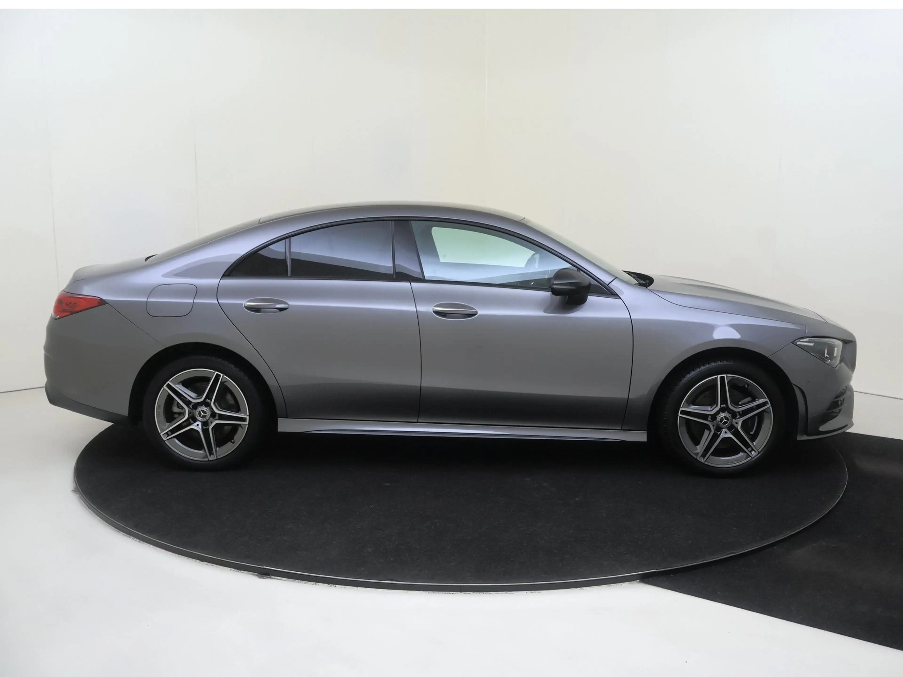 Mercedes-Benz CLA 250 e AMG Line / Stoelverwarming / Trekhaak / Achterui — photo 9