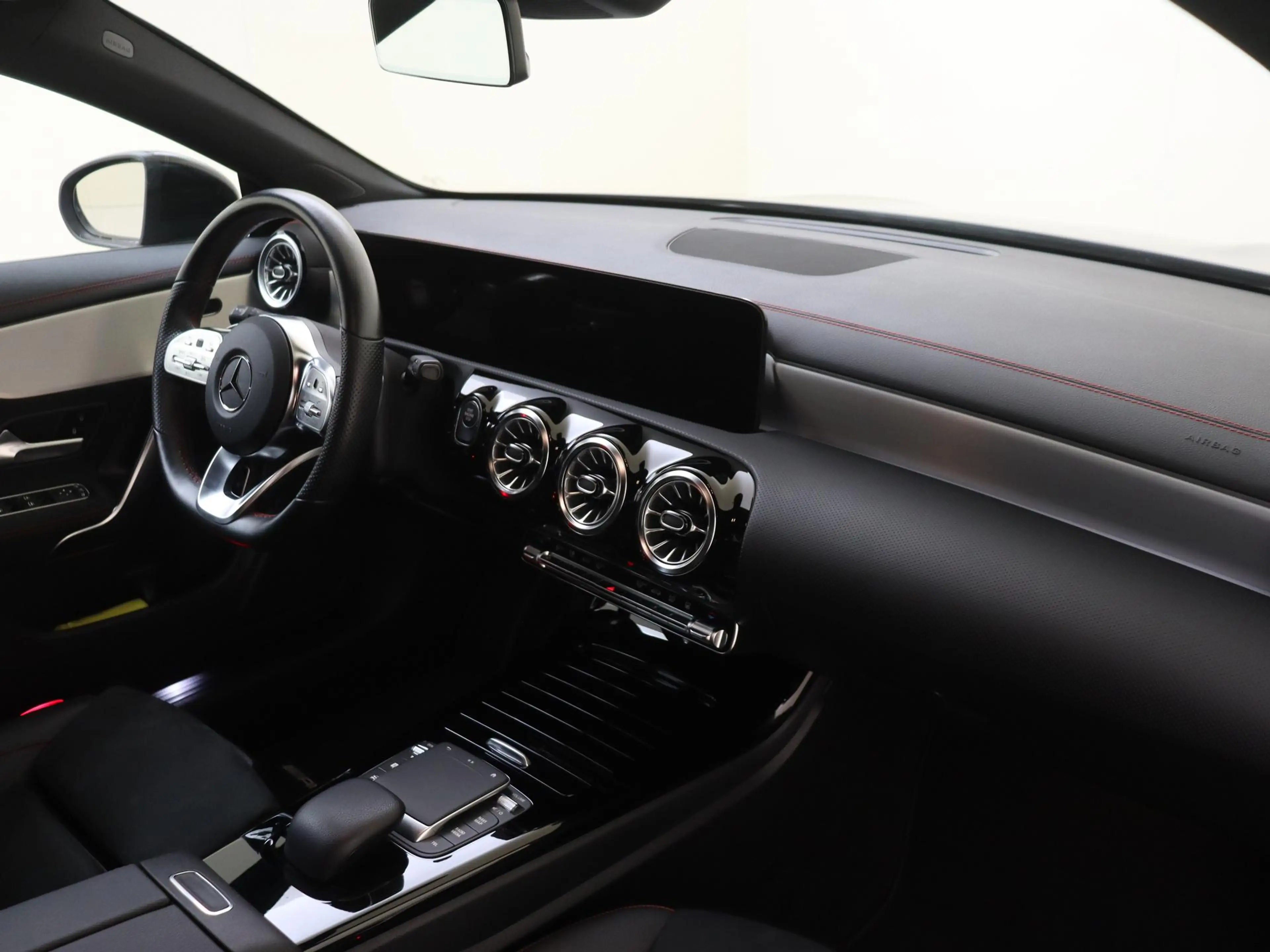 Mercedes-Benz CLA 250 e AMG Line / Stoelverwarming / Trekhaak / Achterui — photo 5