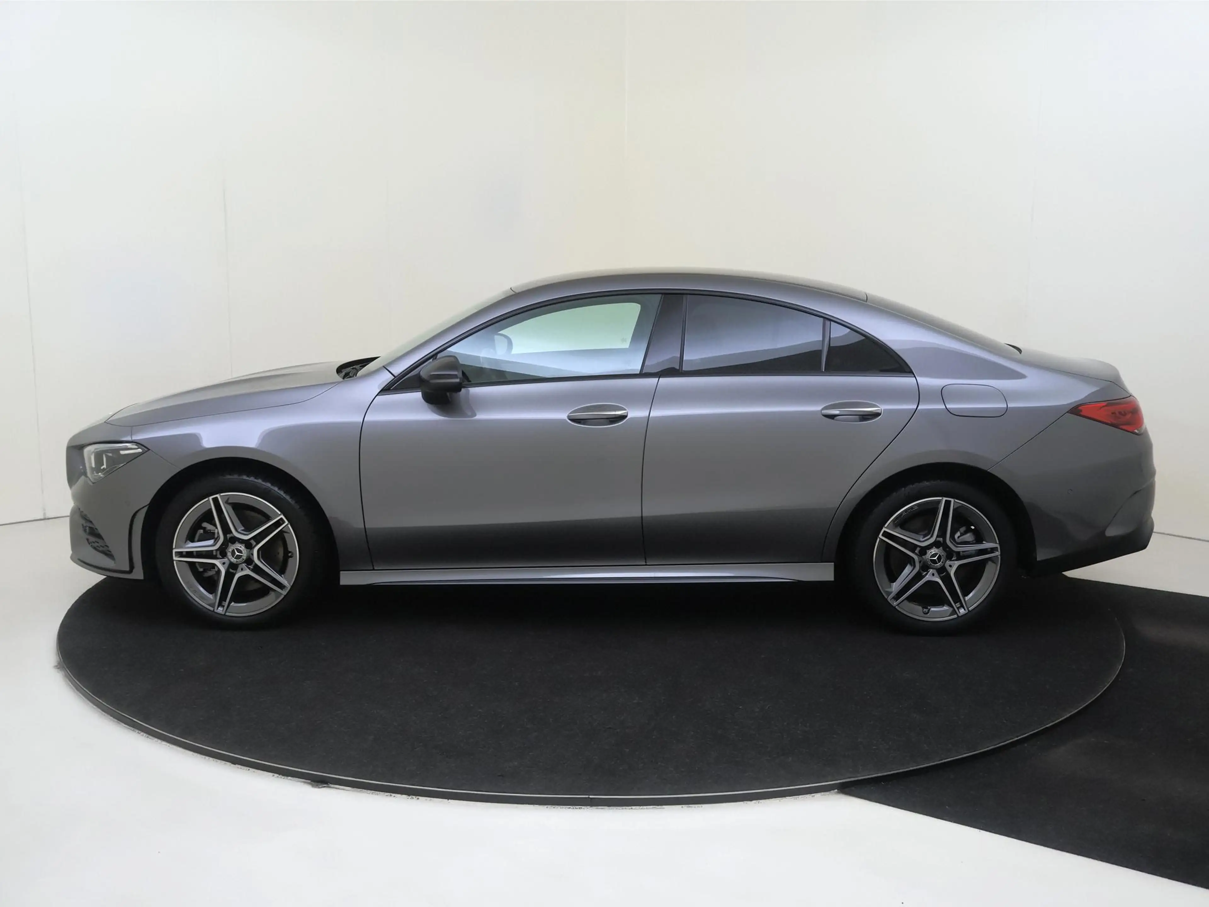 Mercedes-Benz CLA 250 e AMG Line / Stoelverwarming / Trekhaak / Achterui — photo 8