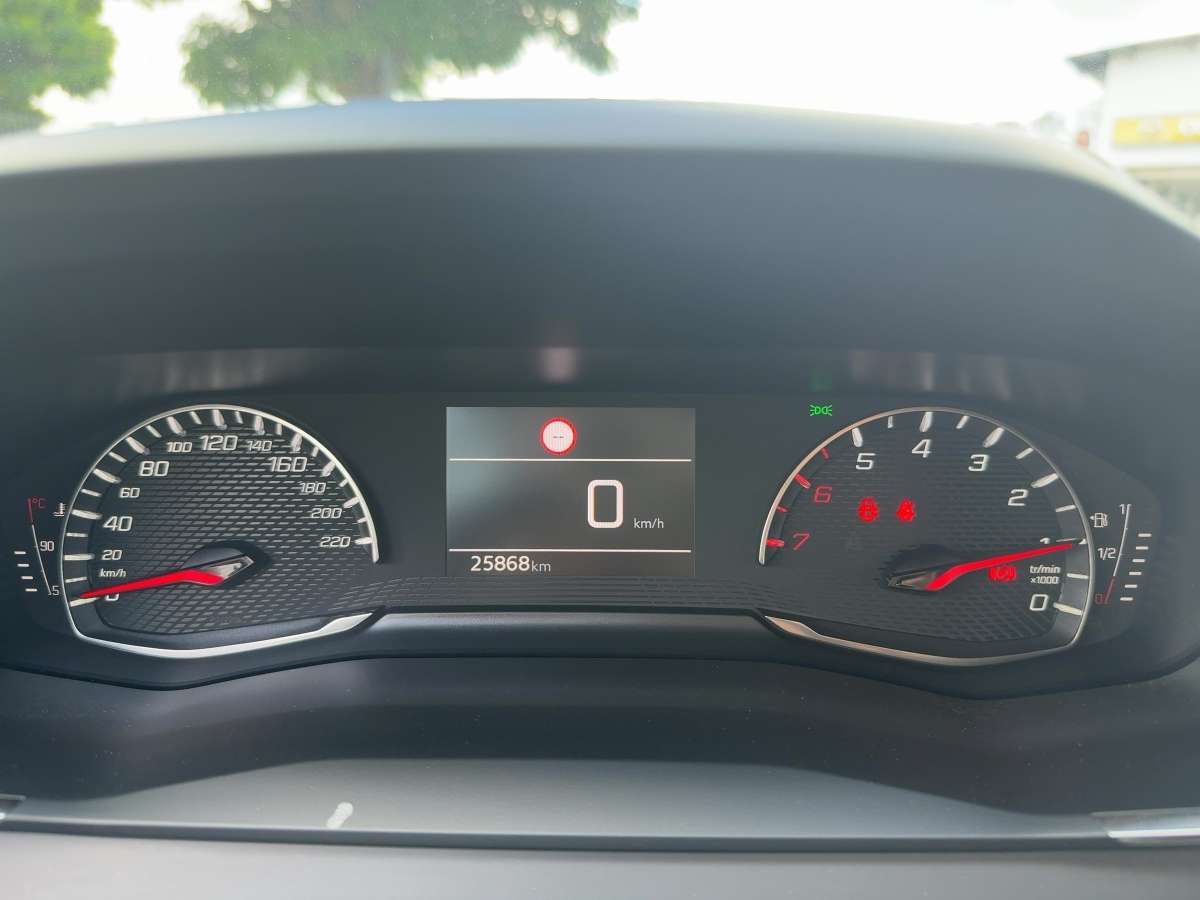 Peugeot 208